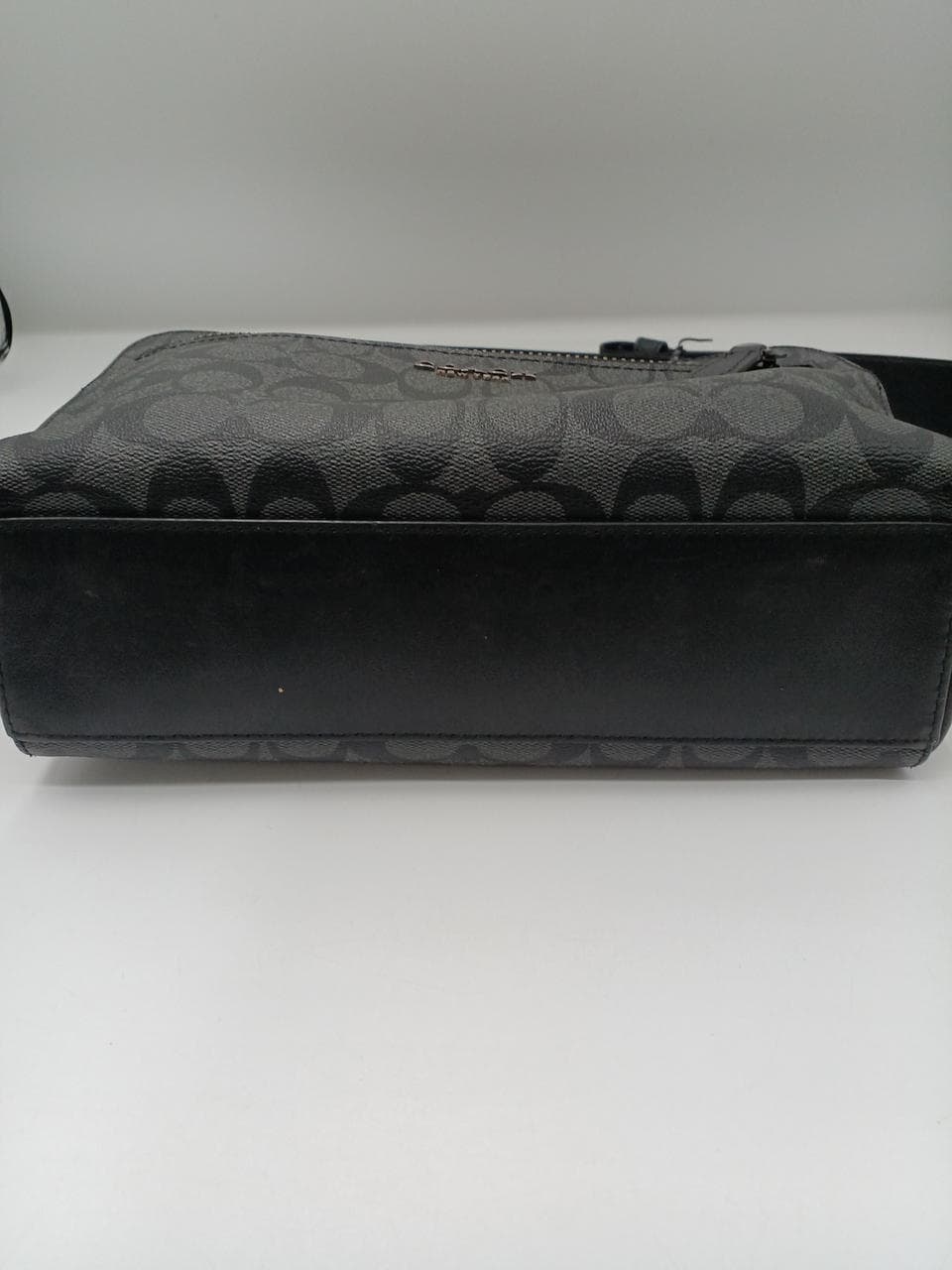 Signature Shoulder Bag L2080-91485 11