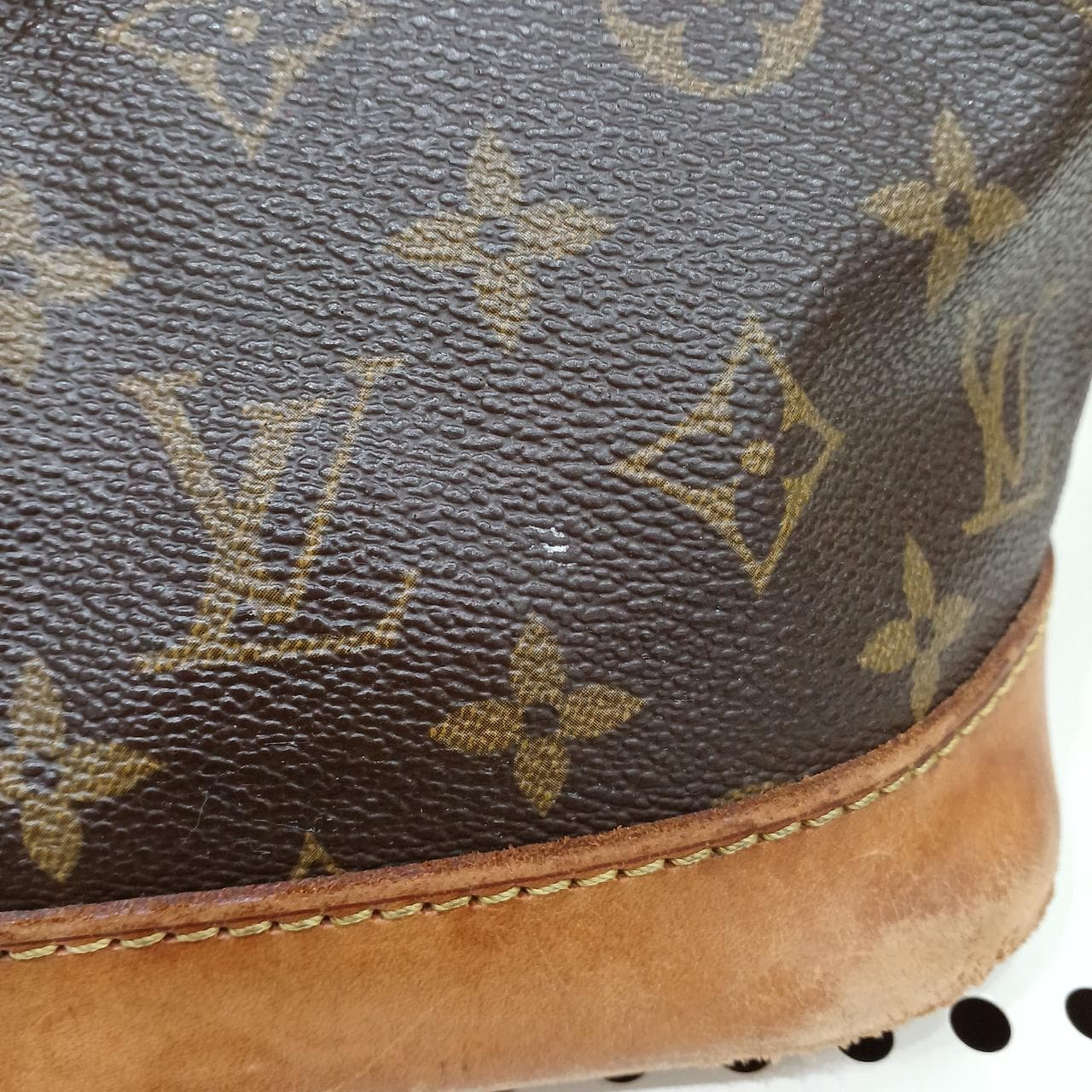 Monogram Alma M51130 15