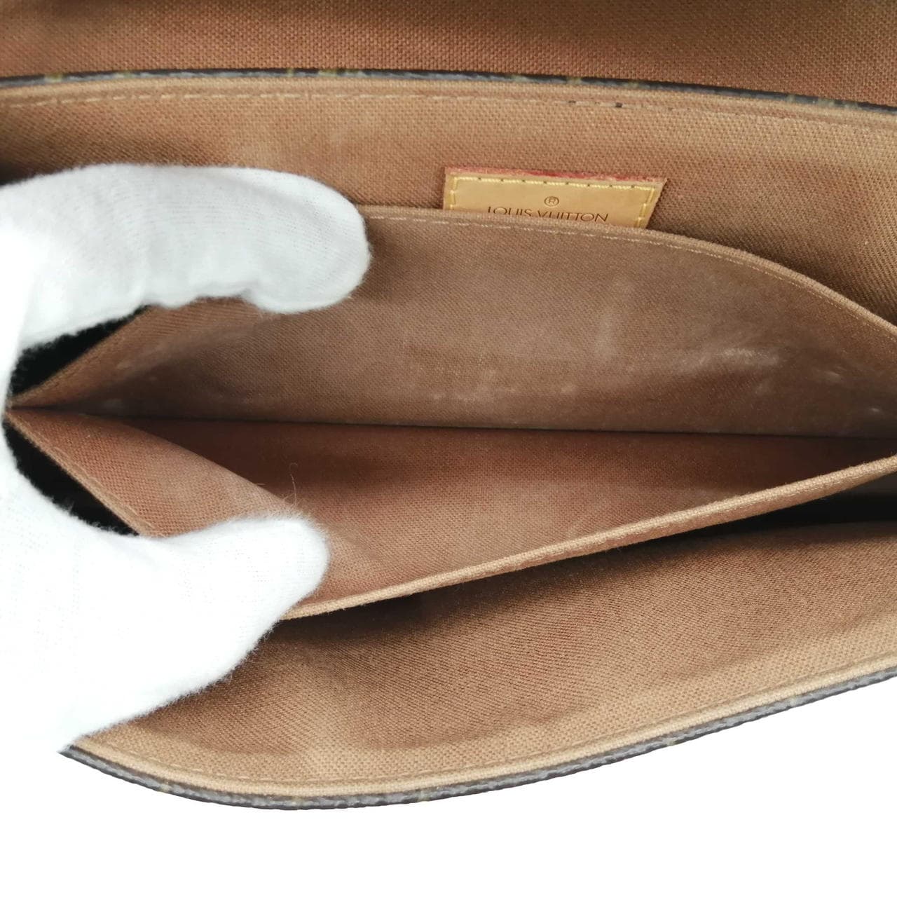 Monogram Marrell M51157 16