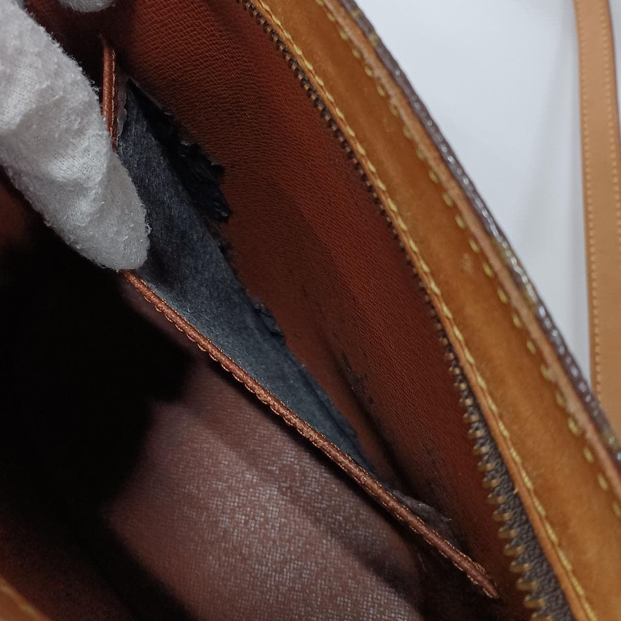 Monogram Shoulder Bag 6061 IA 9