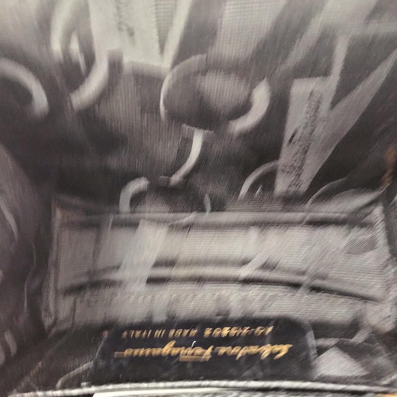 Valaribbon Chain Bag AQ-213202 13