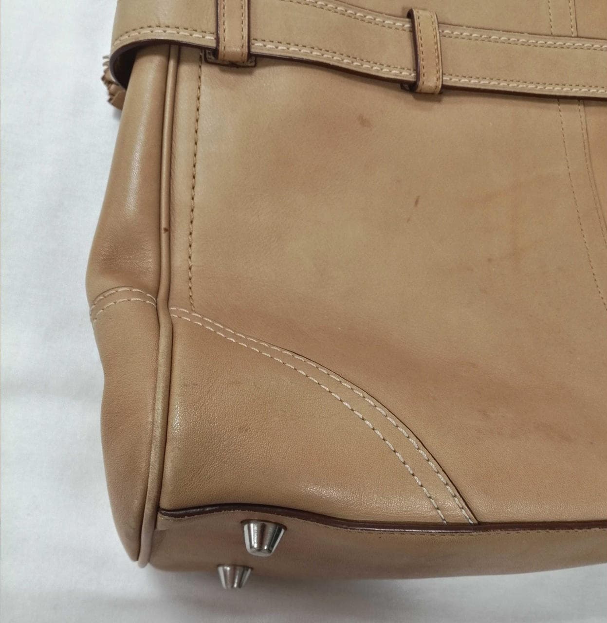 Coach Shoulder Bag, Brown with Signature Design, Has Scratches 7