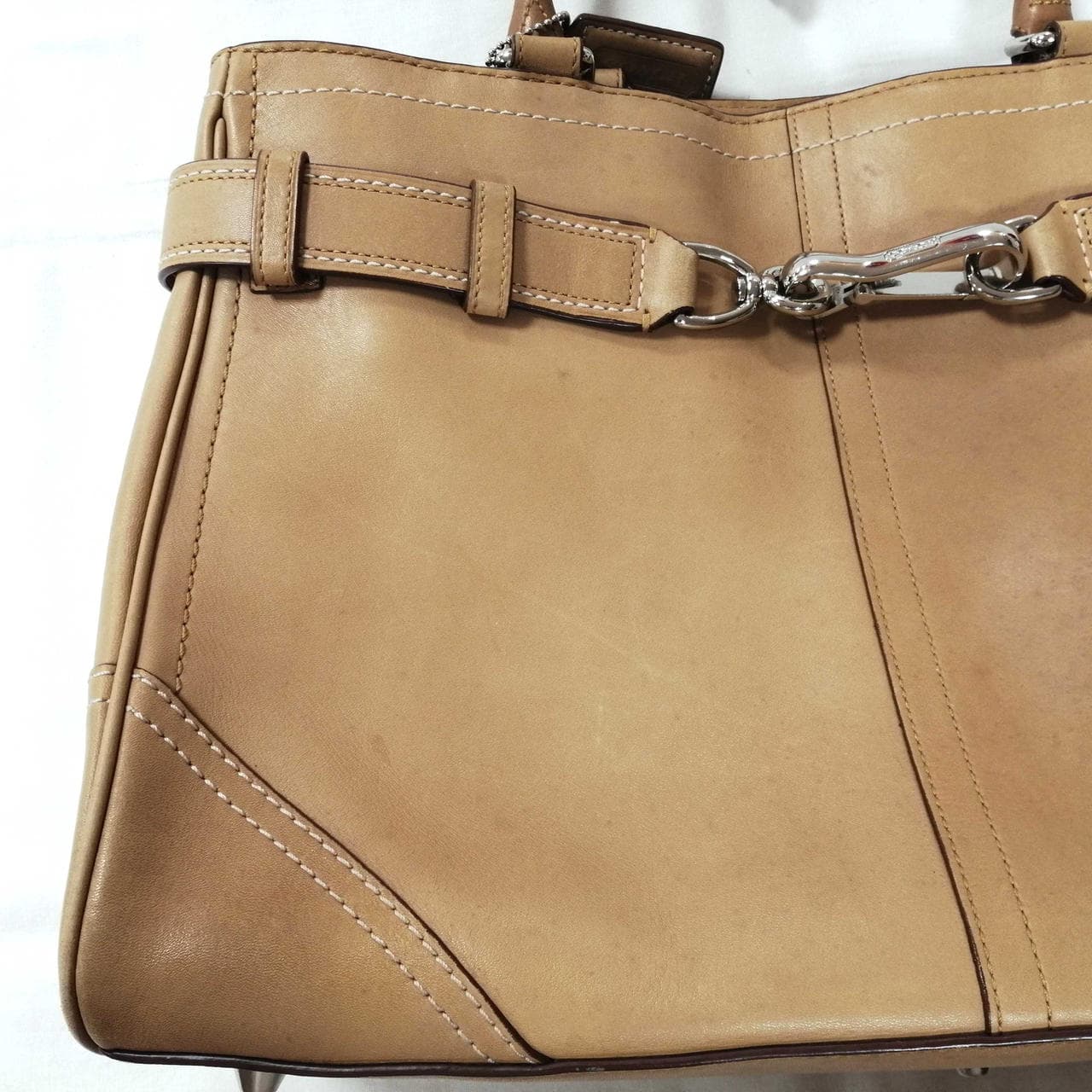 Coach Shoulder Bag, Brown with Signature Design, Has Scratches 12