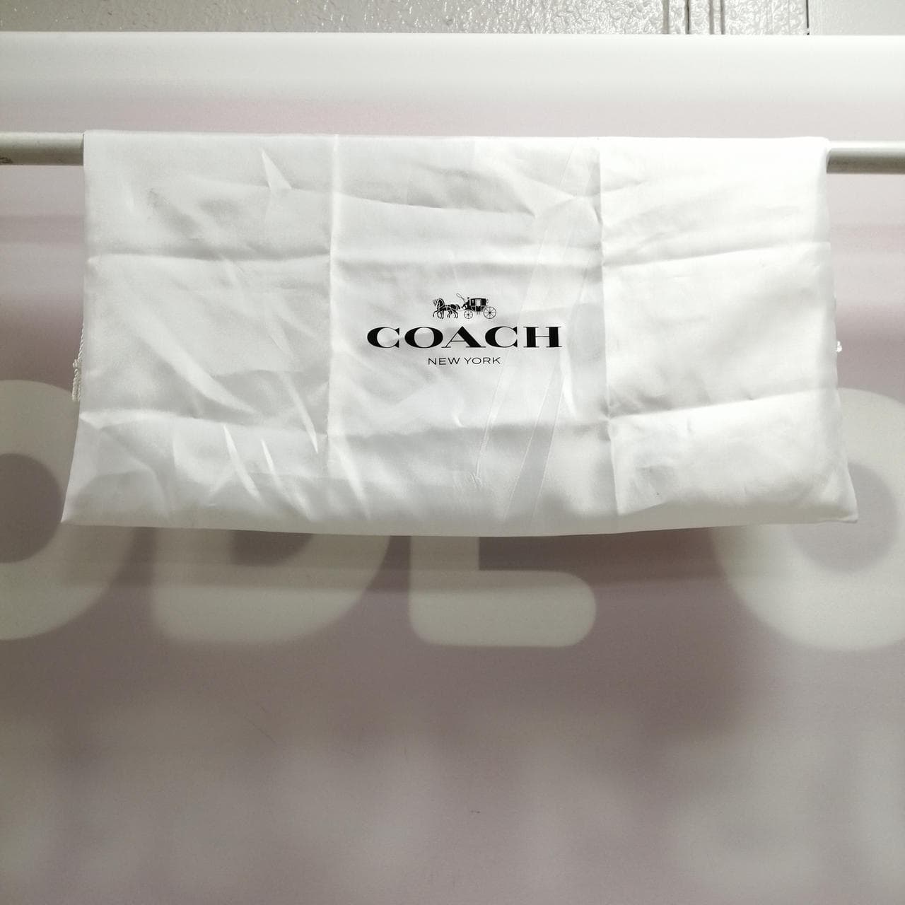 Cargo Tote 26 Black CAM66 18
