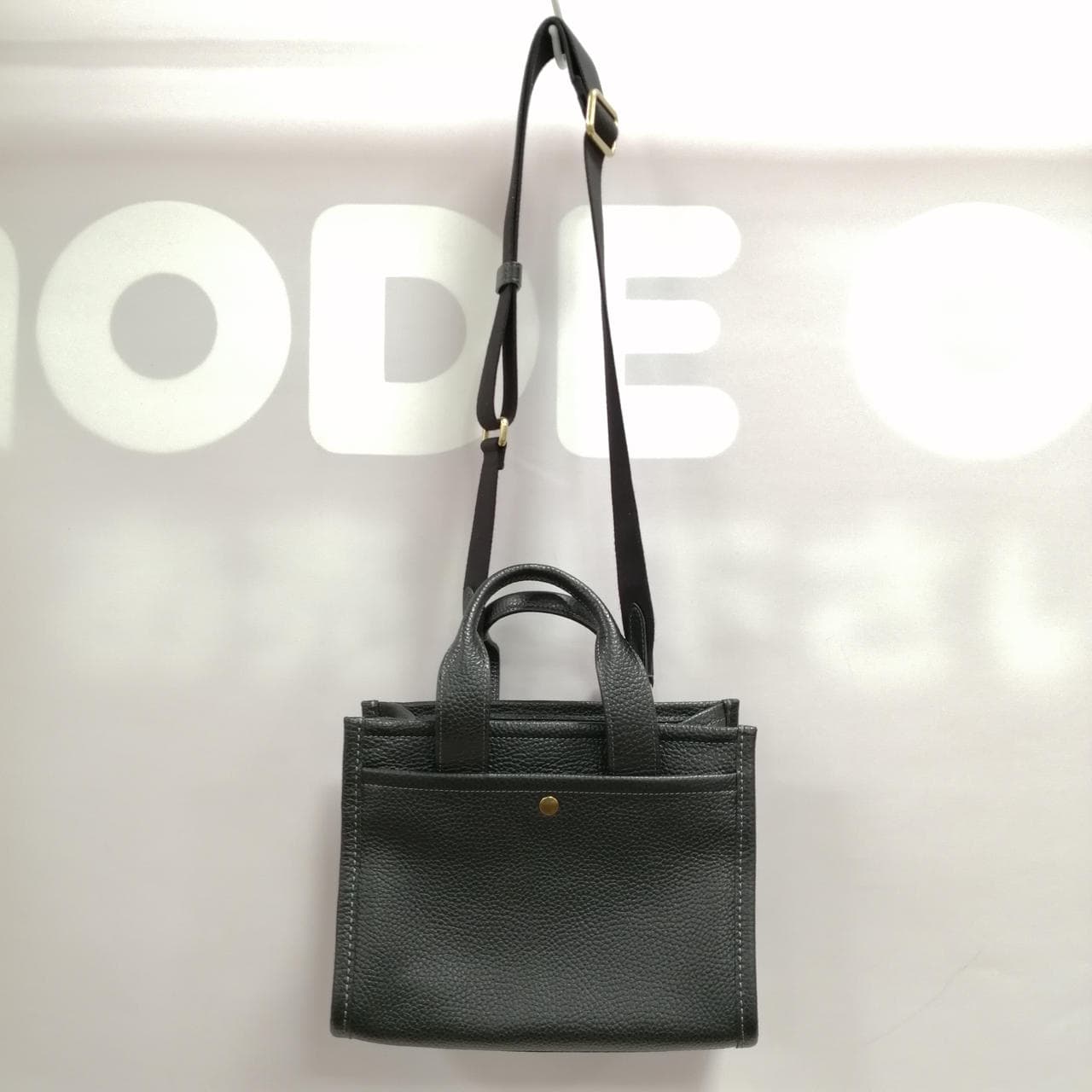 Cargo Tote 26 Black CAM66 7