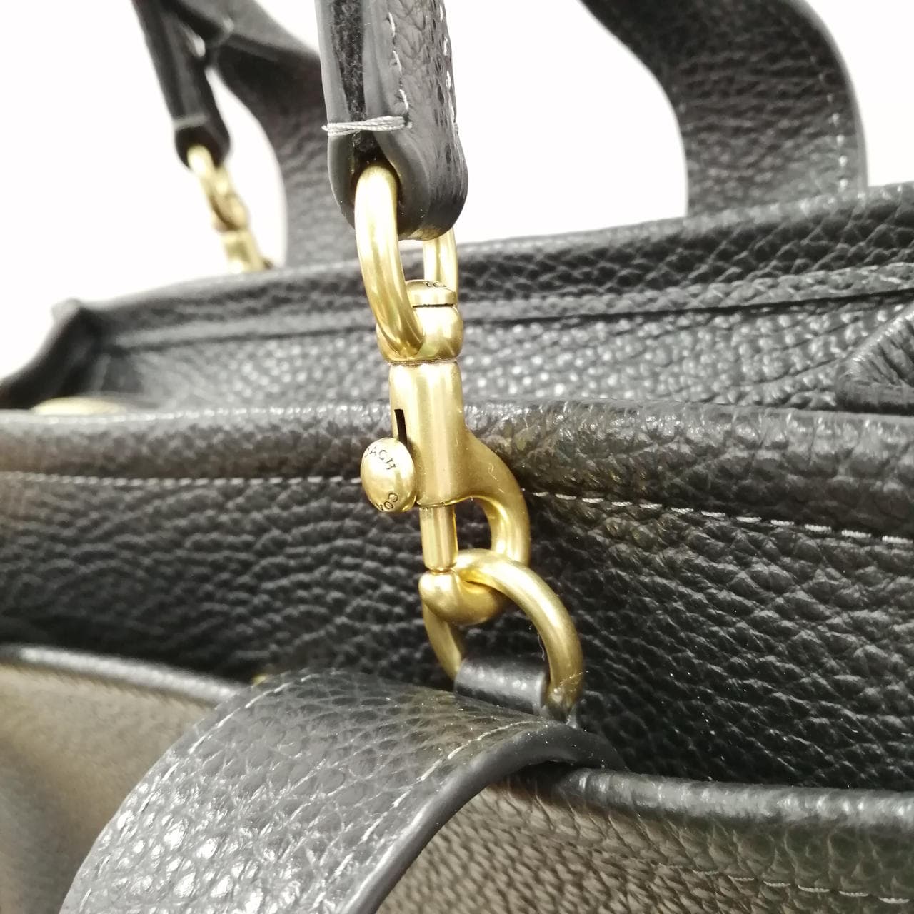 Cargo Tote 26 Black CAM66 9