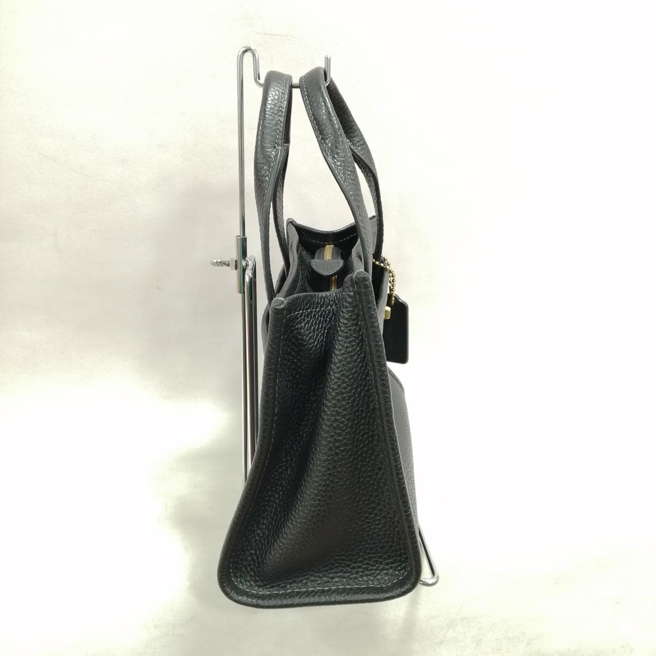 Cargo Tote 26 Black CAM66 4