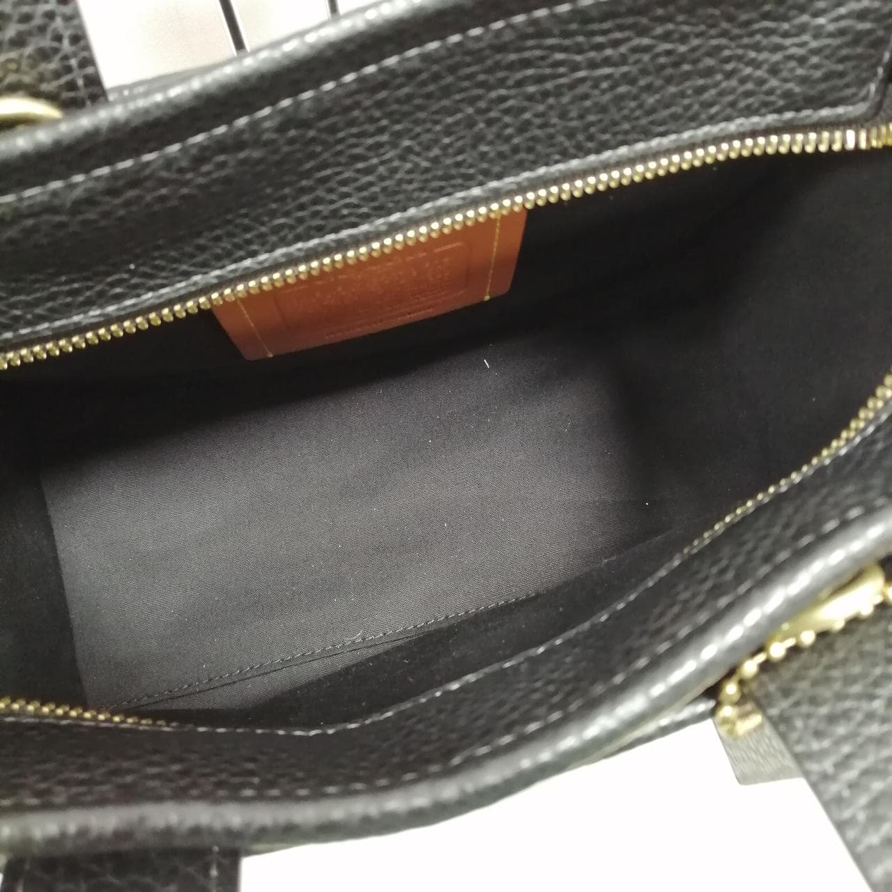 Cargo Tote 26 Black CAM66 13