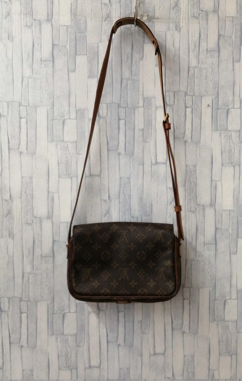 Louis Vuitton Saint Germain 24 M51210 pocket peeling 2