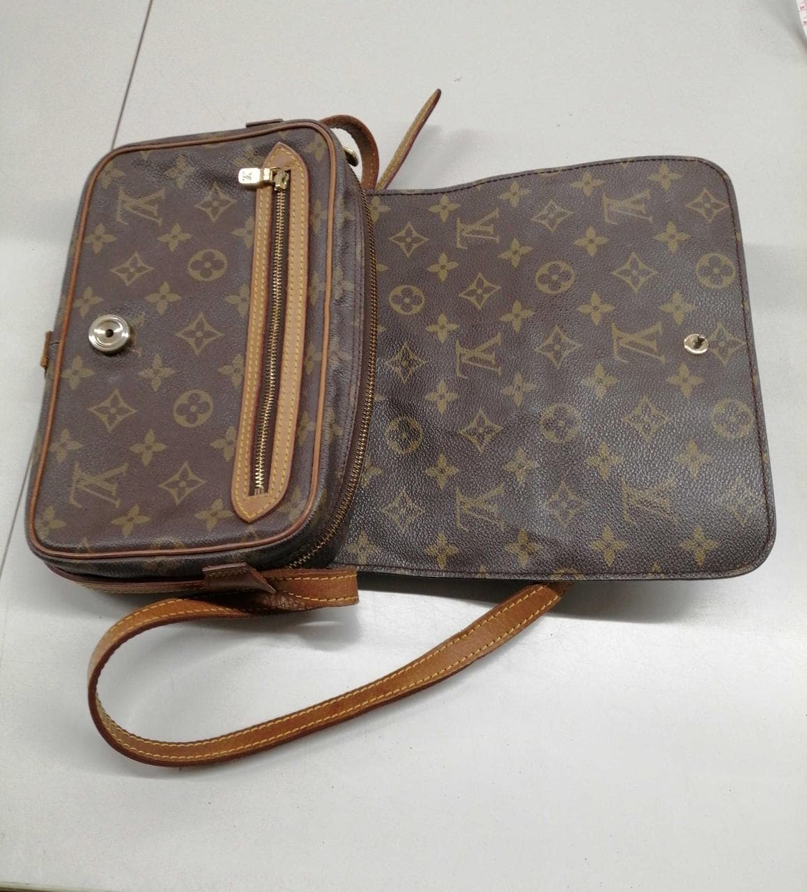 Louis Vuitton Saint Germain 24 M51210 pocket peeling 3