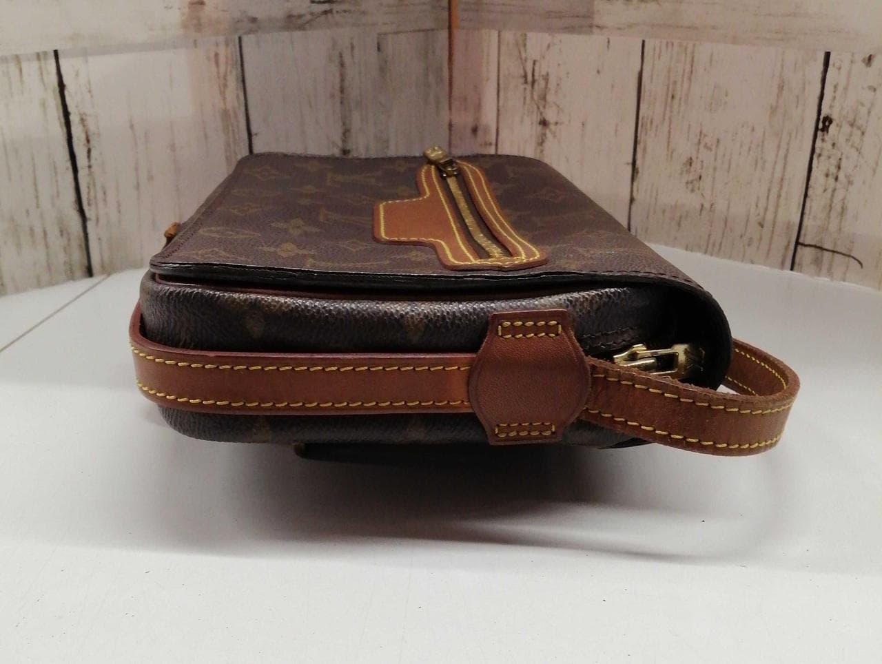 Louis Vuitton Saint Germain 24 M51210 pocket peeling 7