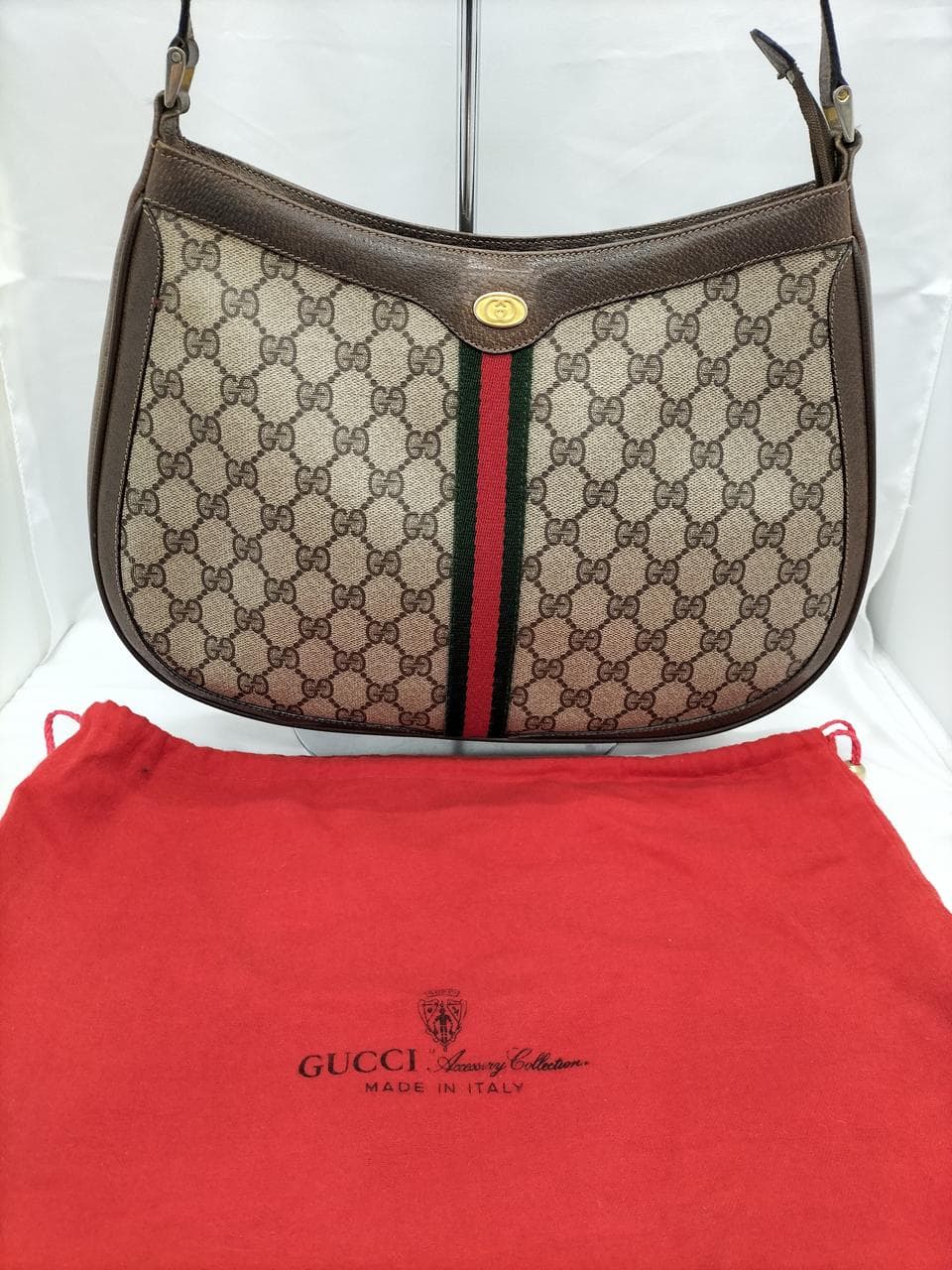 Shelley line shoulder bag 72-02-019