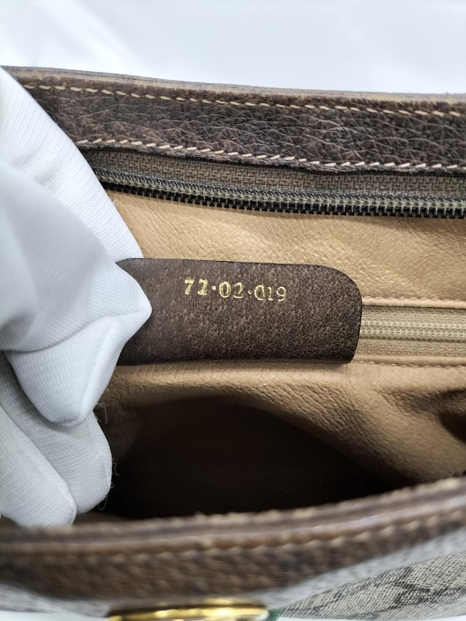 Shelley line shoulder bag 72-02-019 20