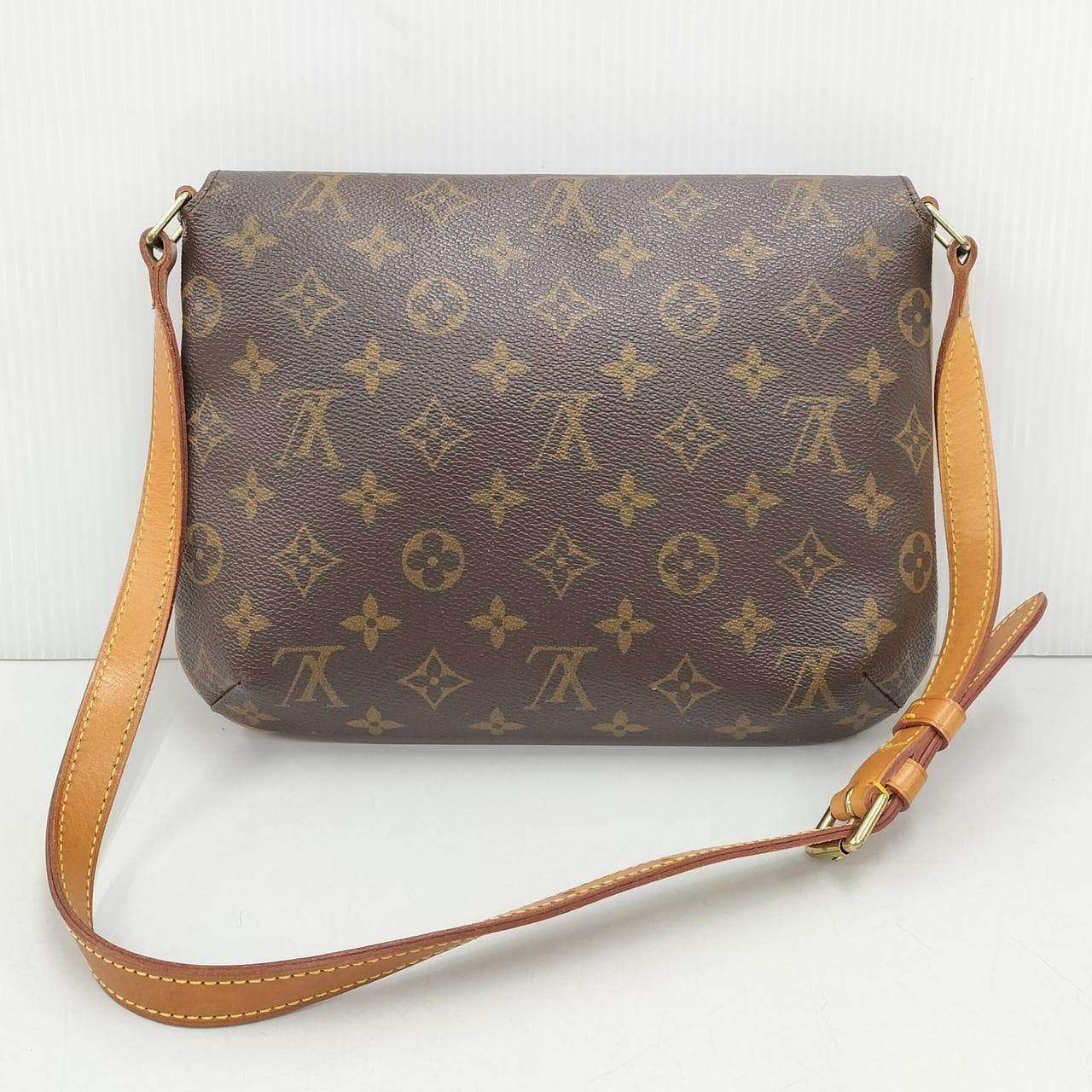 Musette Tango M51257 4