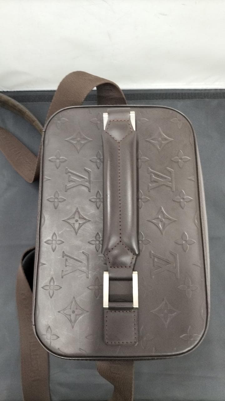 Monogram Glace Charlie M46510 5