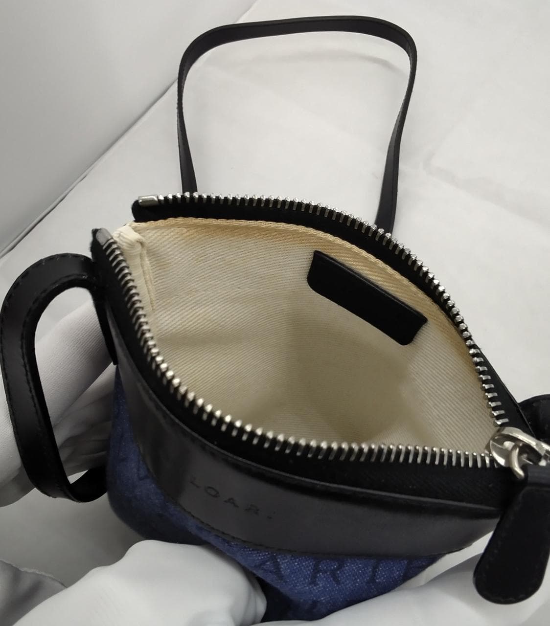 Shoulder Bag: Logomania 5