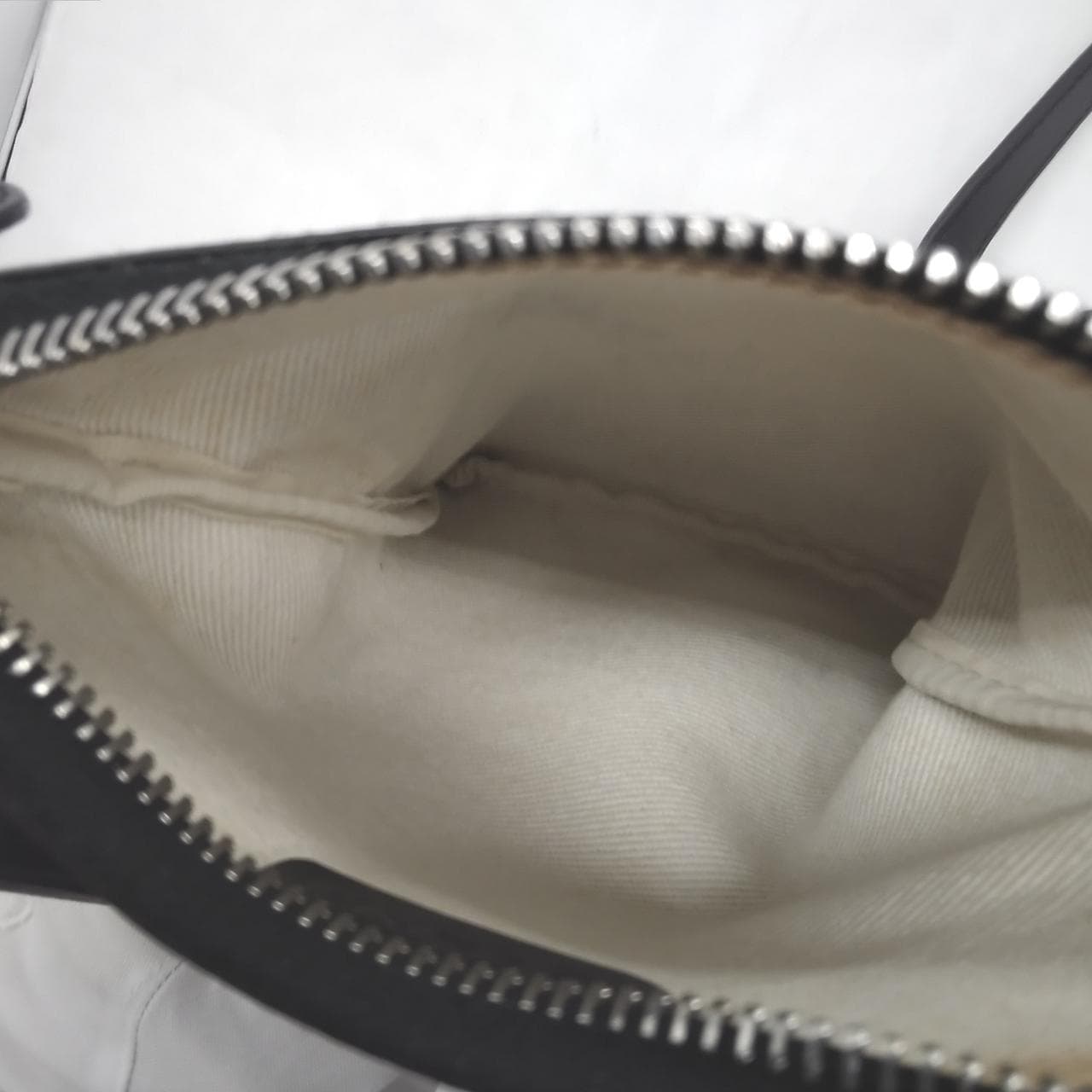 Shoulder Bag: Logomania 7