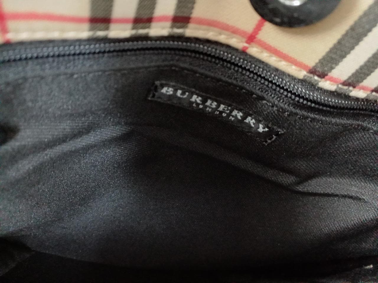 Nova check pattern handbag 13