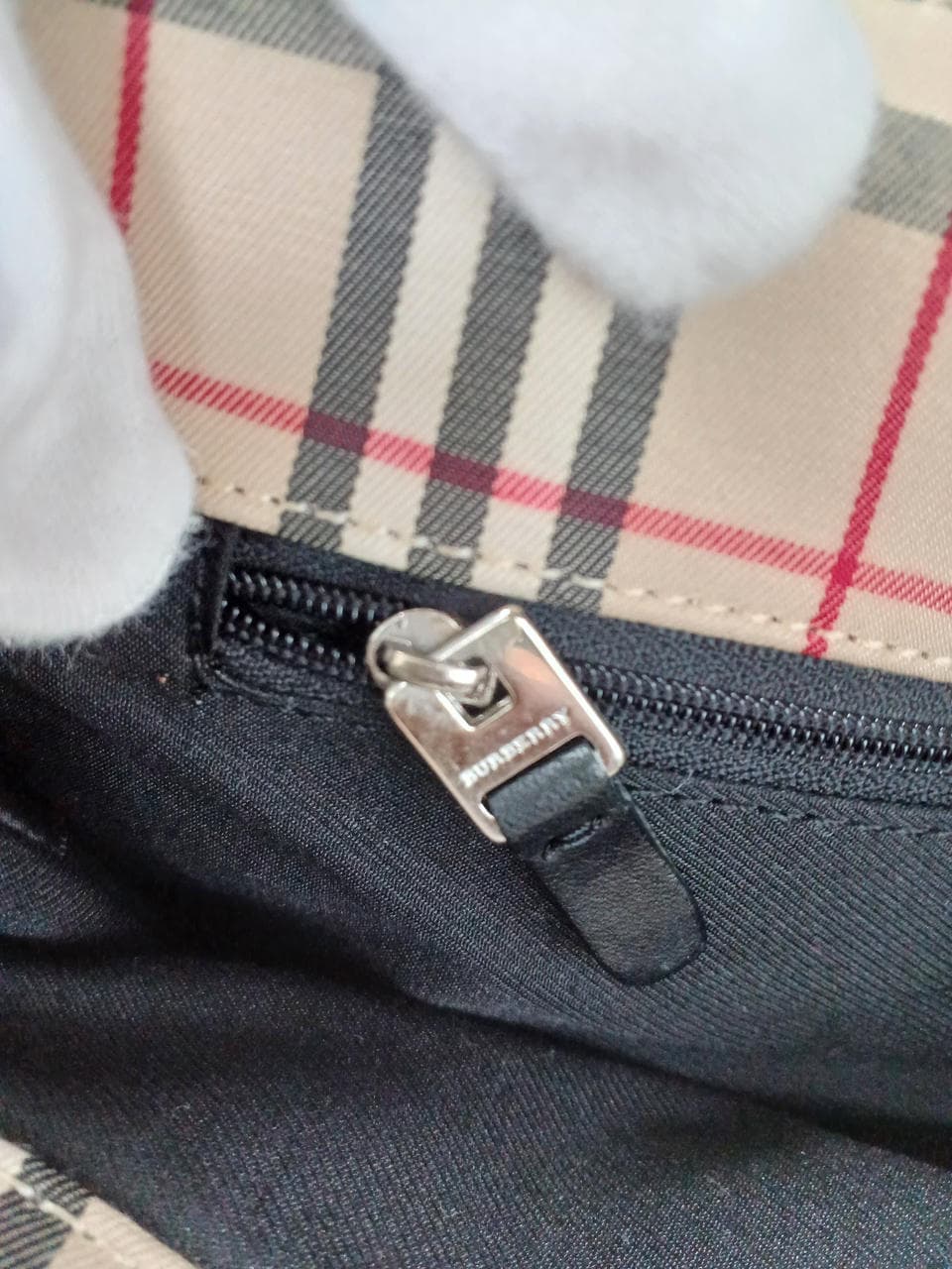 Nova check pattern handbag 17