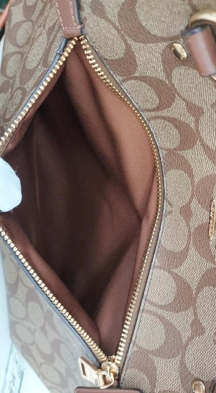 Signature Tote Bag F79609 9