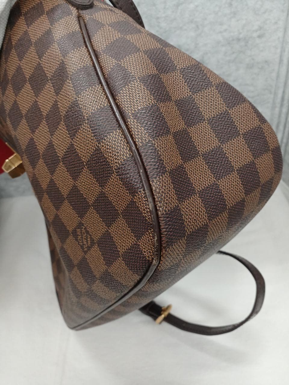 Buzzs Roseberry N41178 8