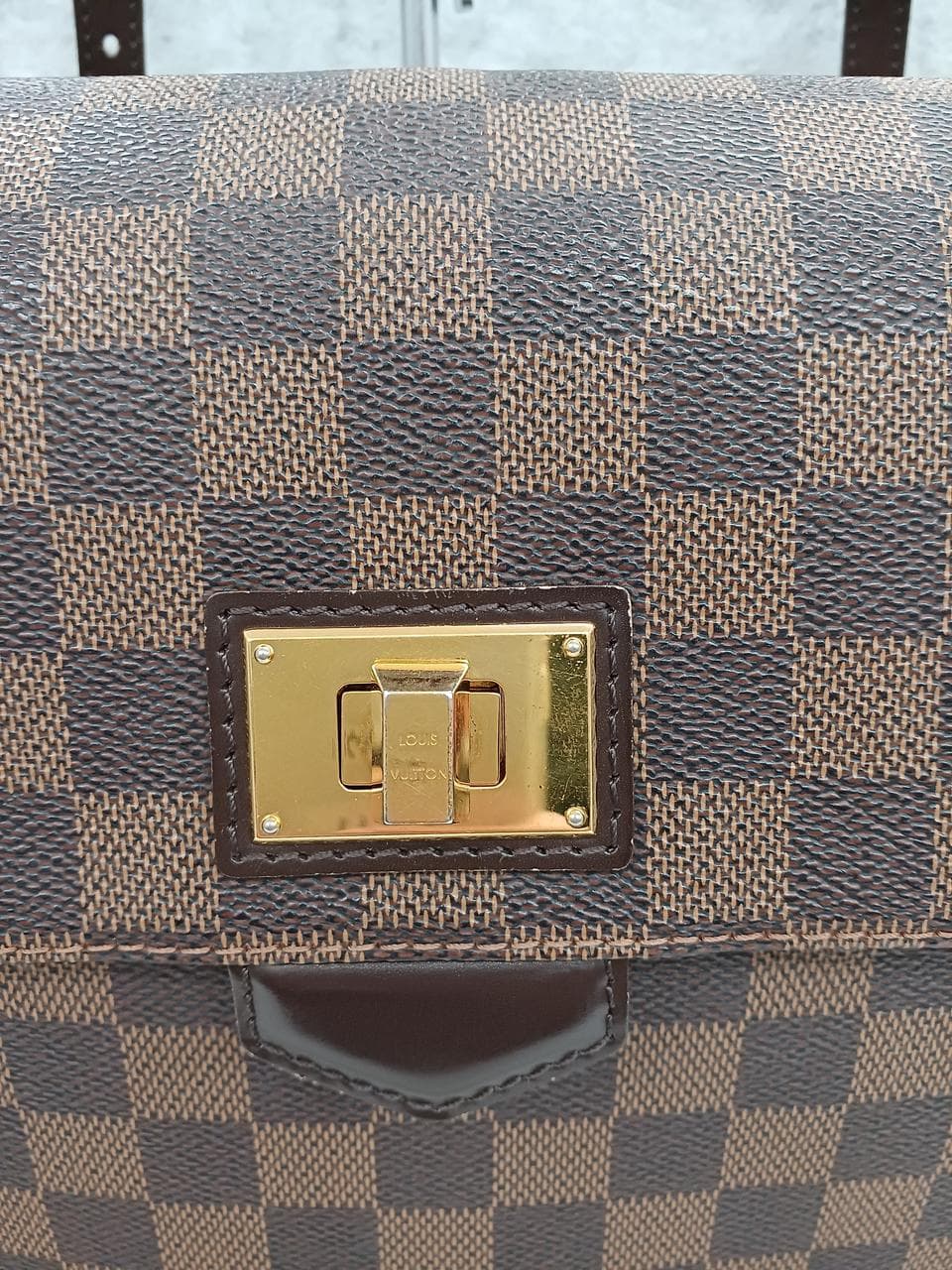 Buzzs Roseberry N41178 14