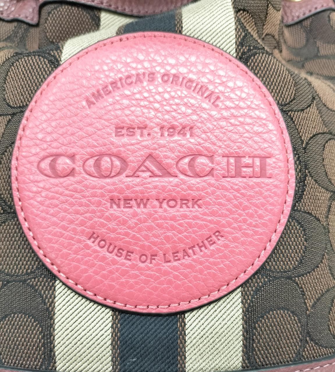 Dempsey Bucket 19 C7084 9