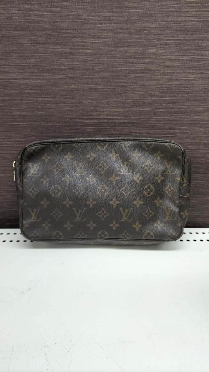 Truth Toilet M47522 2