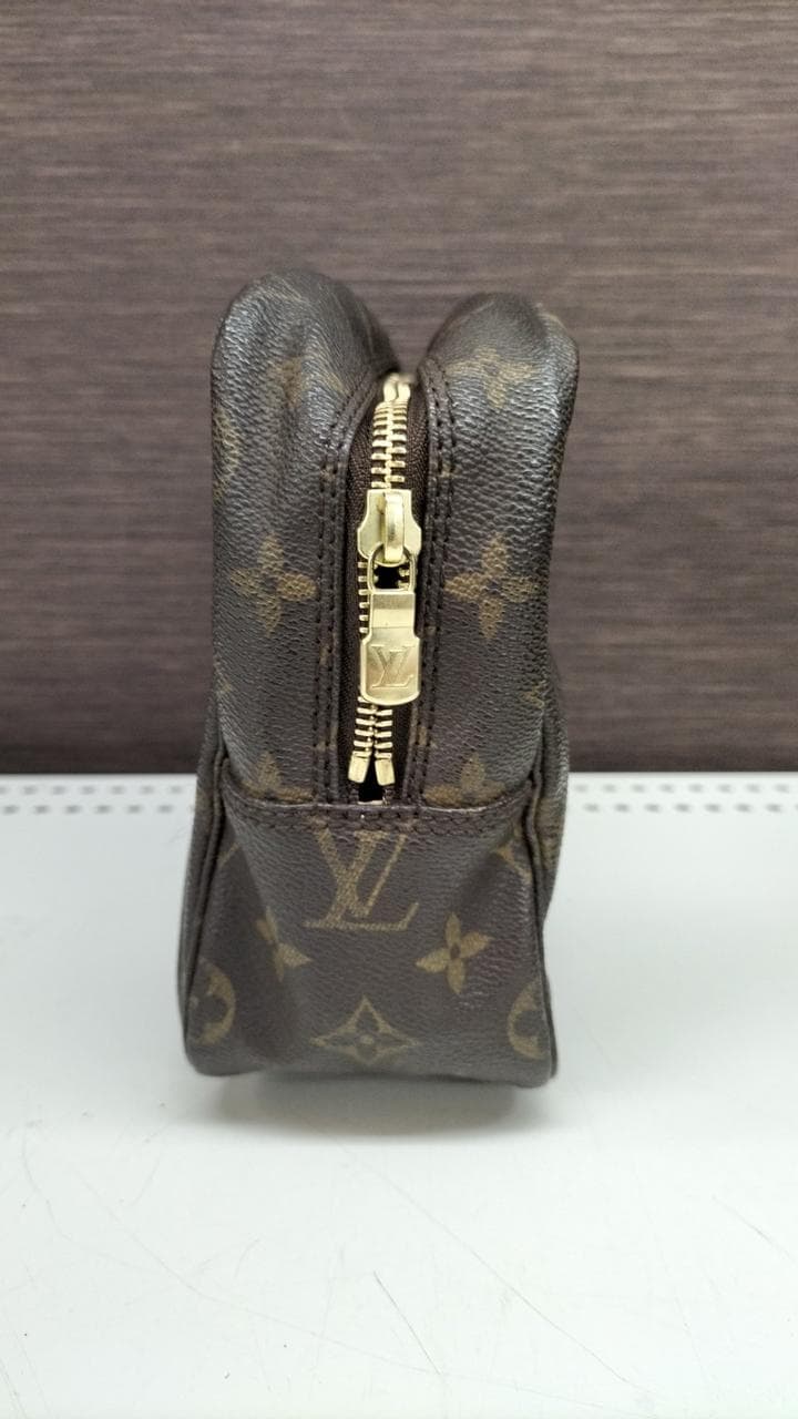 Truth Toilet M47522 3