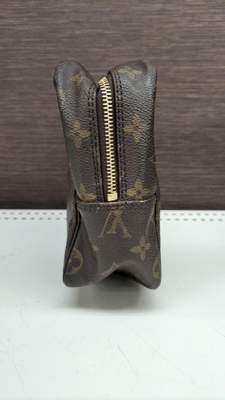 Truth Toilet M47522 4