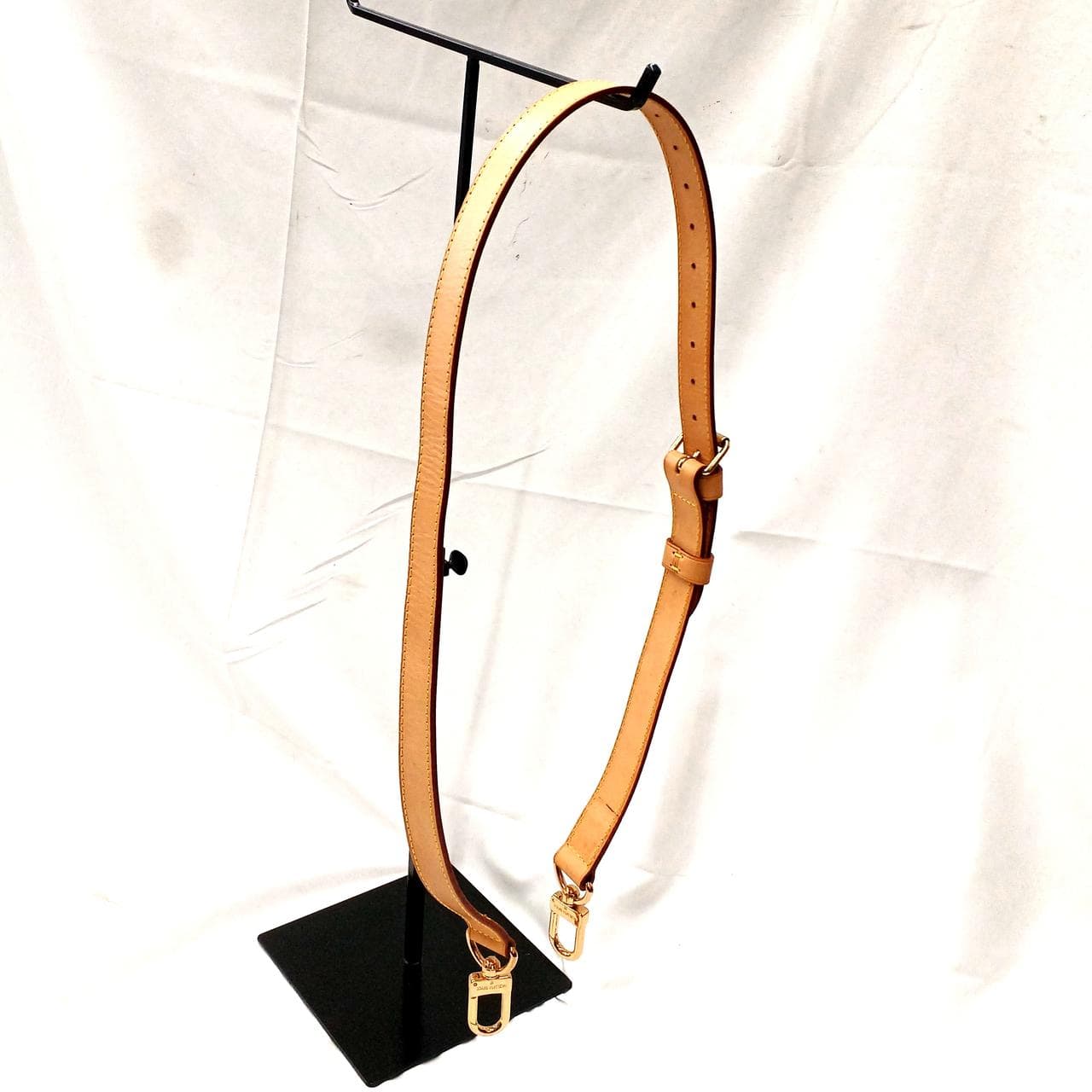 Vegetable-tanned leather shoulder strap 3