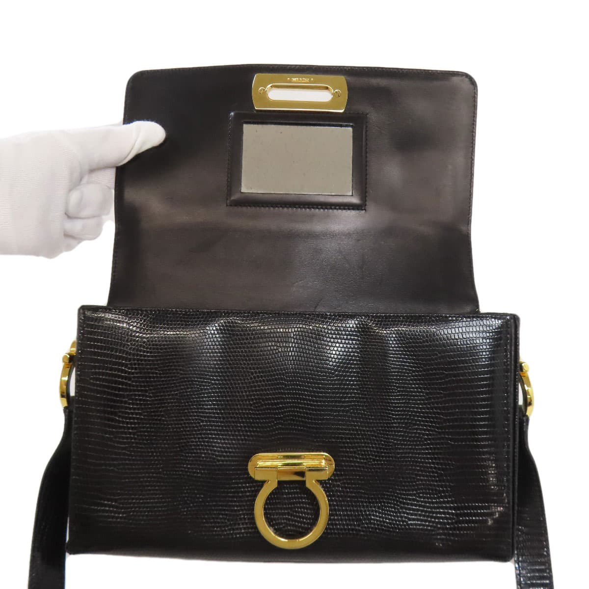 Salvatore Ferragamo Gancini hardware shoulder bag leather for women [Used] [Salvatore Ferragamo] 5