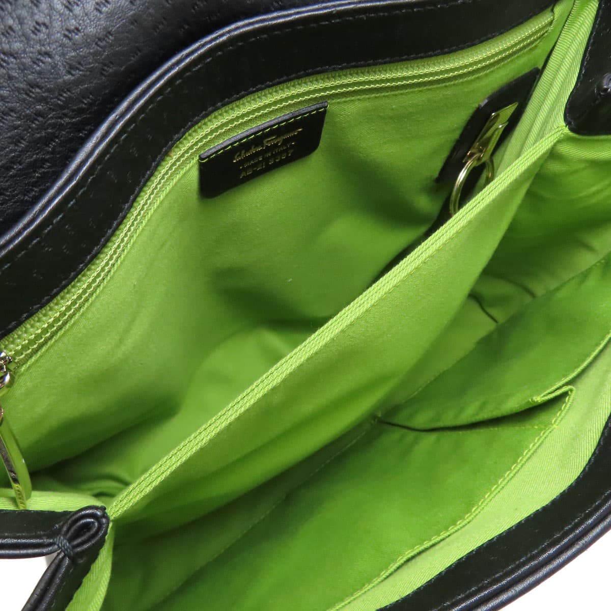 Salvatore Ferragamo Gancini hardware handbag calf leather for ladies [Used] [Salvatore Ferragamo] 5