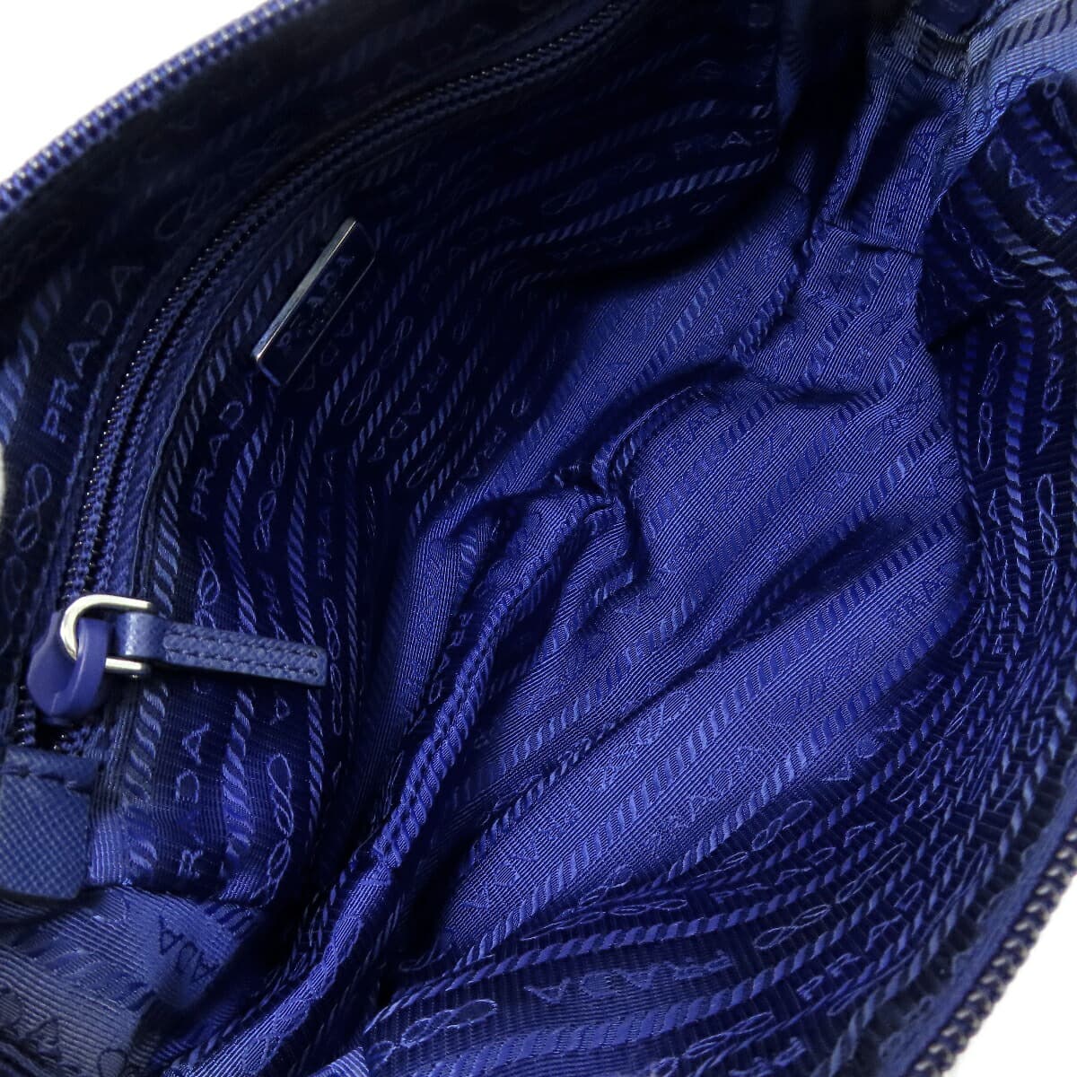 Prada logo metal fittings cosmetic pouch nylon material for women [Used] [PRADA] 5