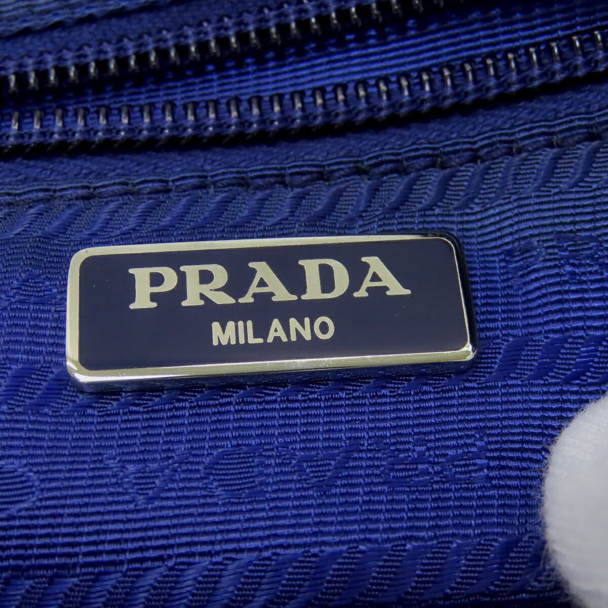 Prada logo metal fittings cosmetic pouch nylon material for women [Used] [PRADA] 6