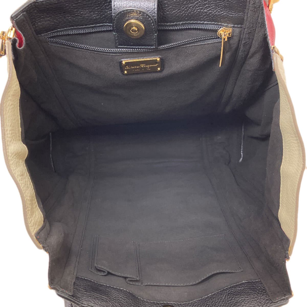 Salvatore Ferragamo Gancini Hardware Handbag Leather Ladies [Used] [Salvatore Ferragamo] 5