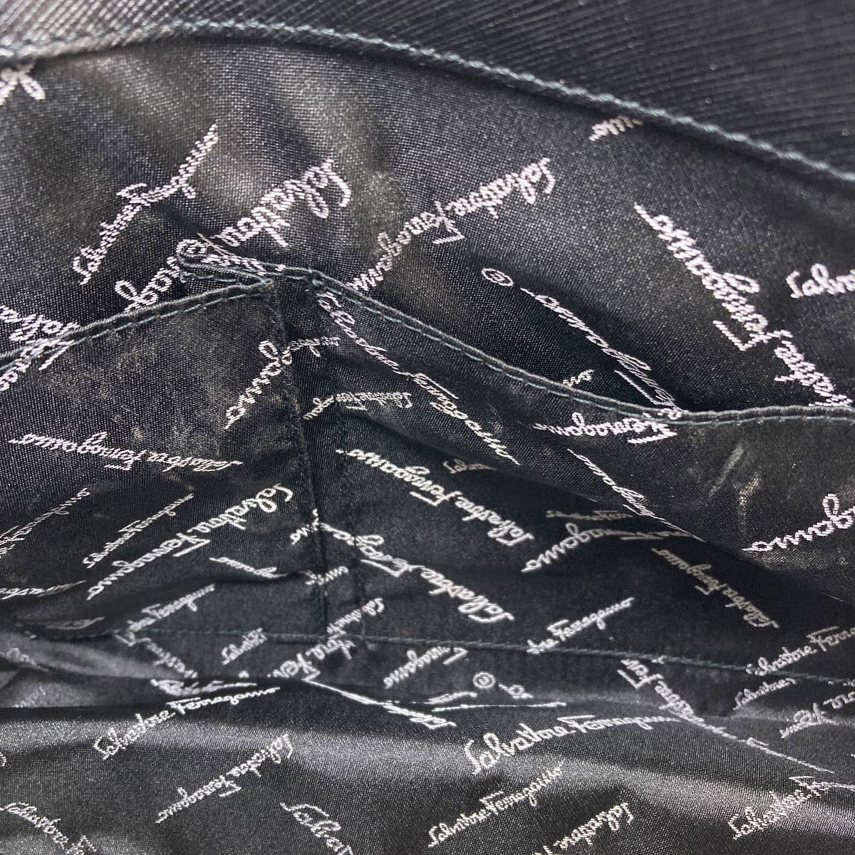 Salvatore Ferragamo Gancini Hardware Handbag Leather Ladies [Used] 7