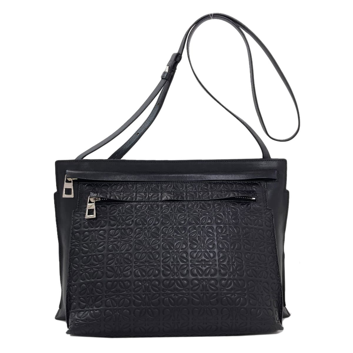 Loewe Anagram Repeat Shoulder Bag Calf for Women [Used] [LOEWE]