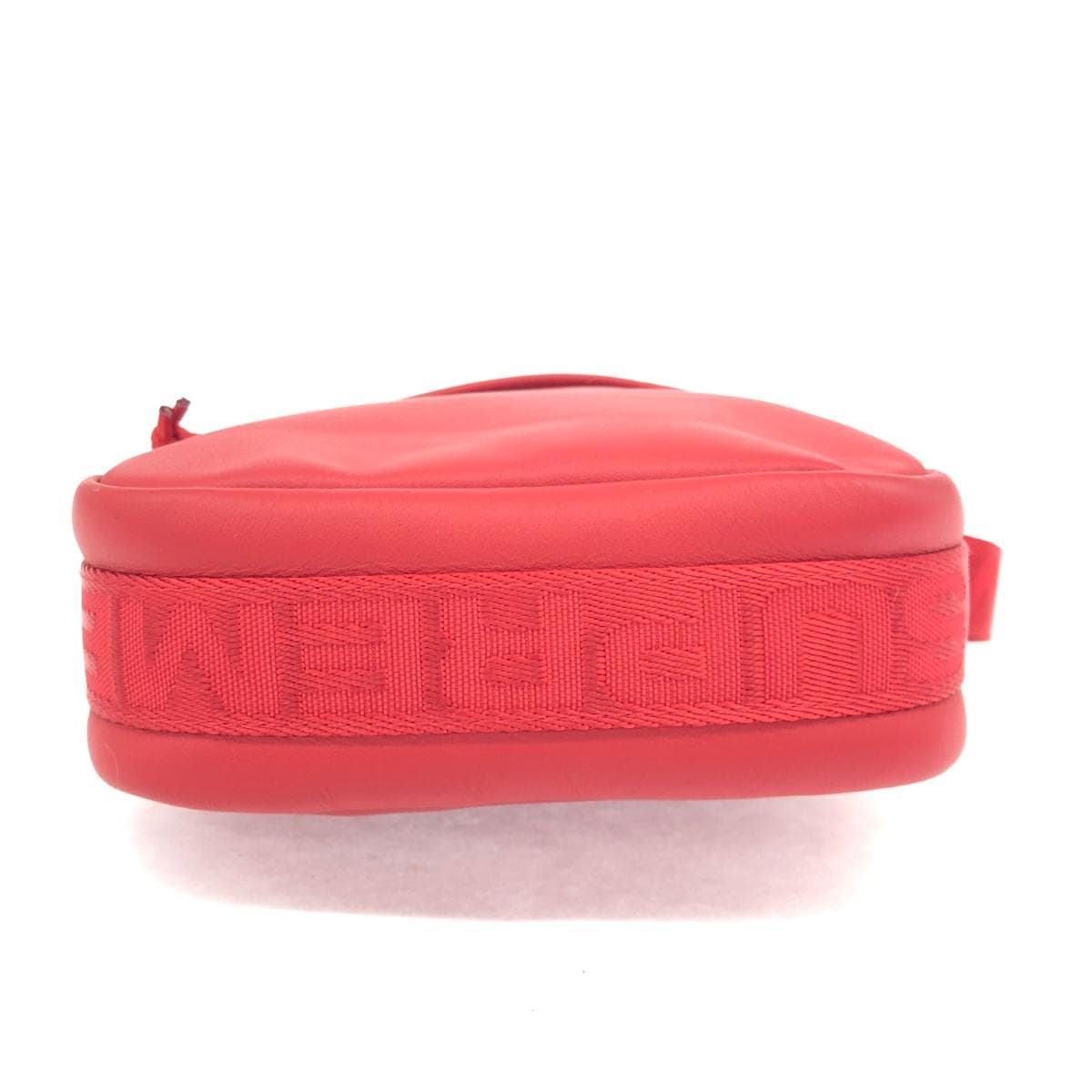 SUPREME shoulder bag in good condition, red leather, 23AW, unisex, crossbody bag 4