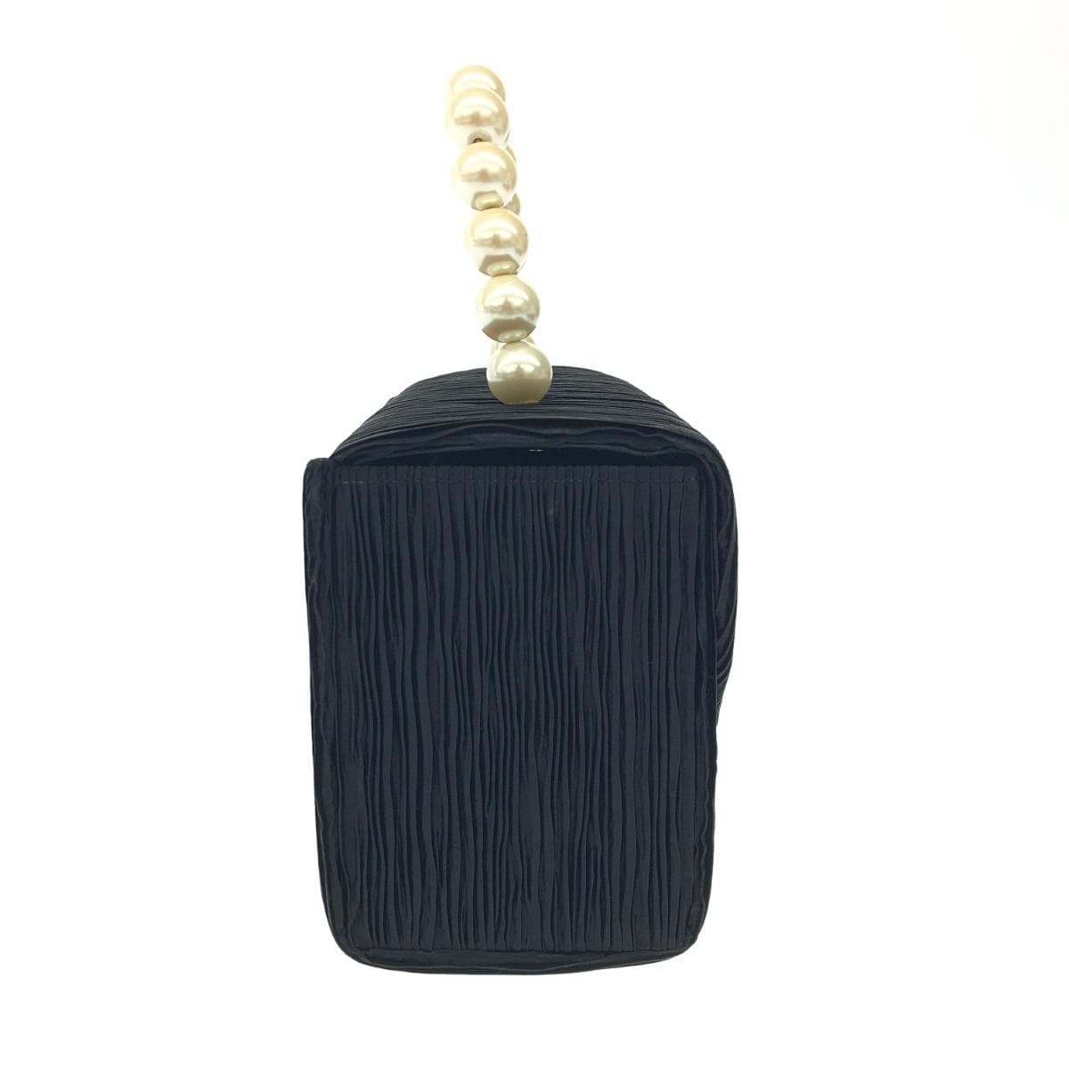 HANAE MORI handbag in good condition, black satin, HM logo/pearl handle/pleats, ladies' bag 2