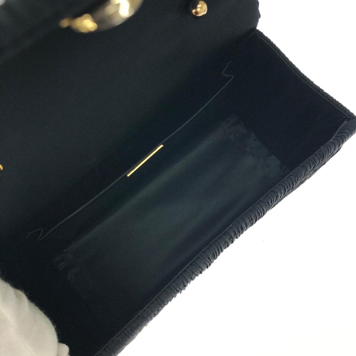 HANAE MORI handbag in good condition, black satin, HM logo/pearl handle/pleats, ladies' bag 7