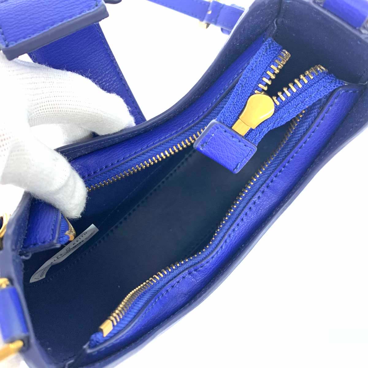 CHARLES&KEITH×ITZY Charles & Keith × ITZY Shoulder Bag Excellent Condition Navy Fake Leather Women's Crossbody Bag 4