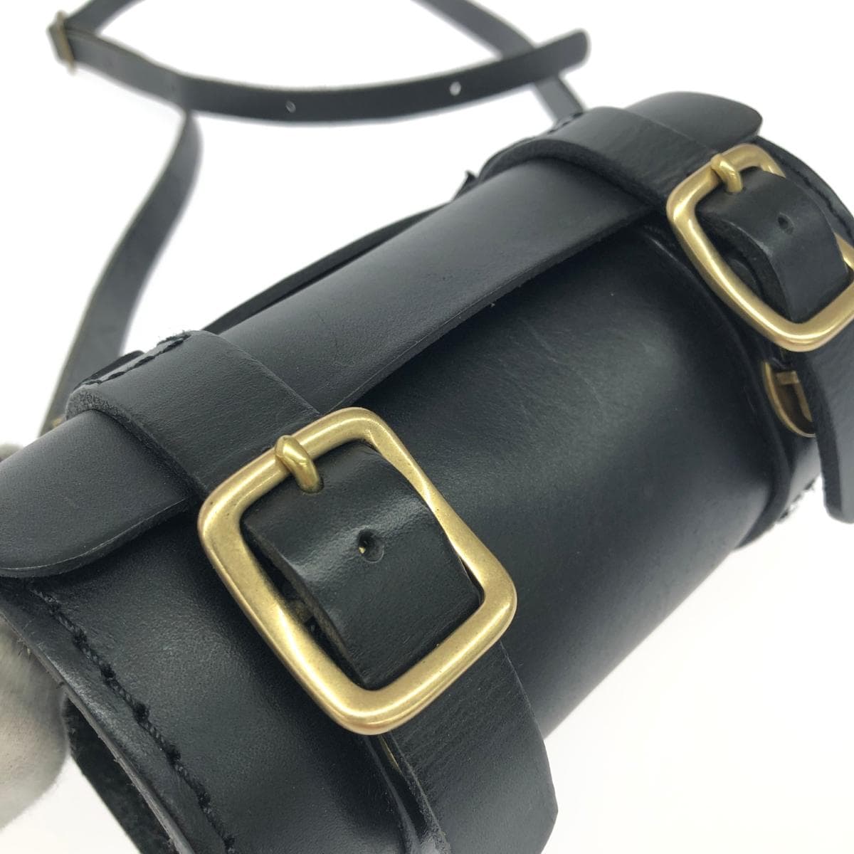 HERZ shoulder bag in good condition, black leather satchel/belt for women, crossbody bag 5