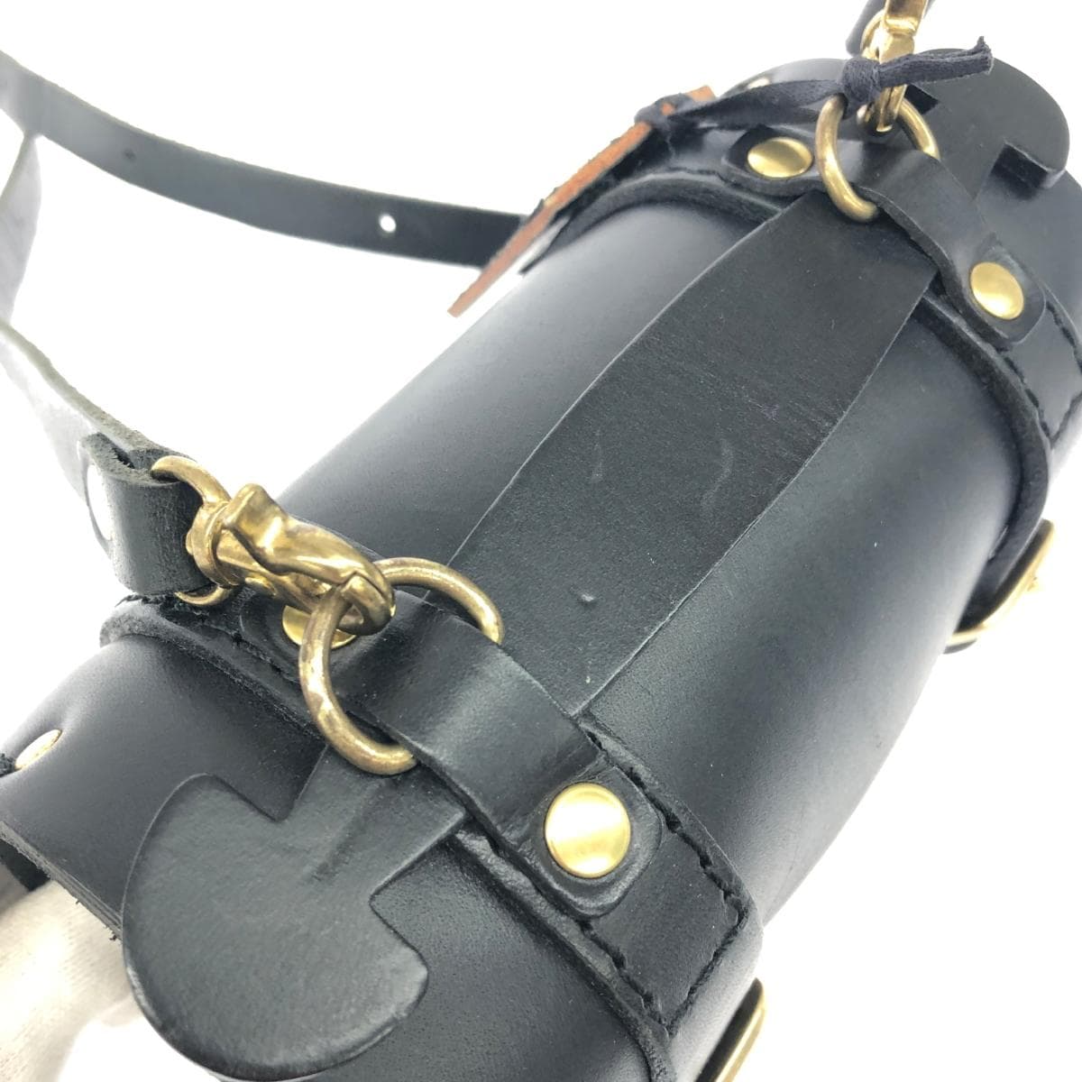 HERZ shoulder bag in good condition, black leather satchel/belt for women, crossbody bag 6