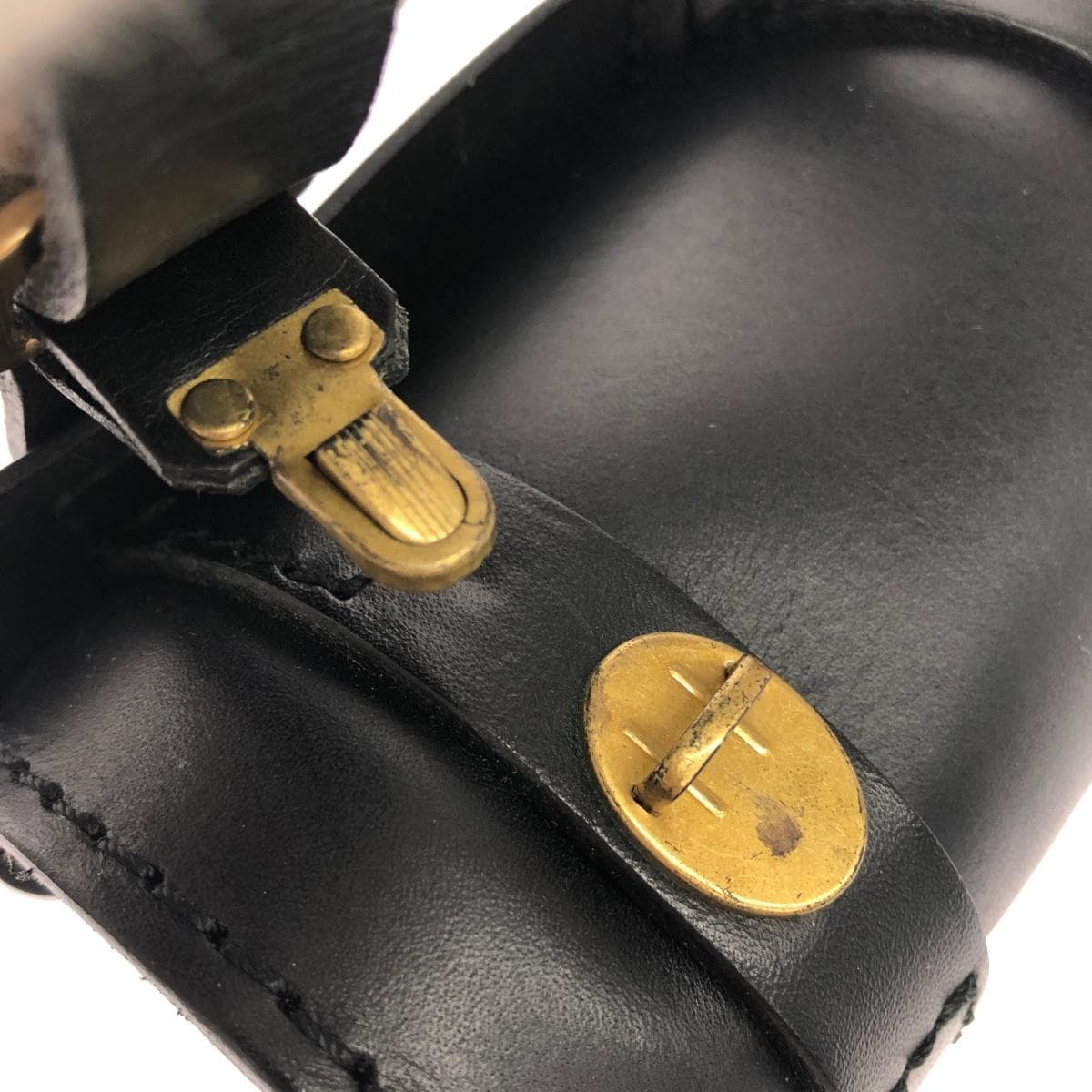 HERZ shoulder bag in good condition, black leather satchel/belt for women, crossbody bag 8