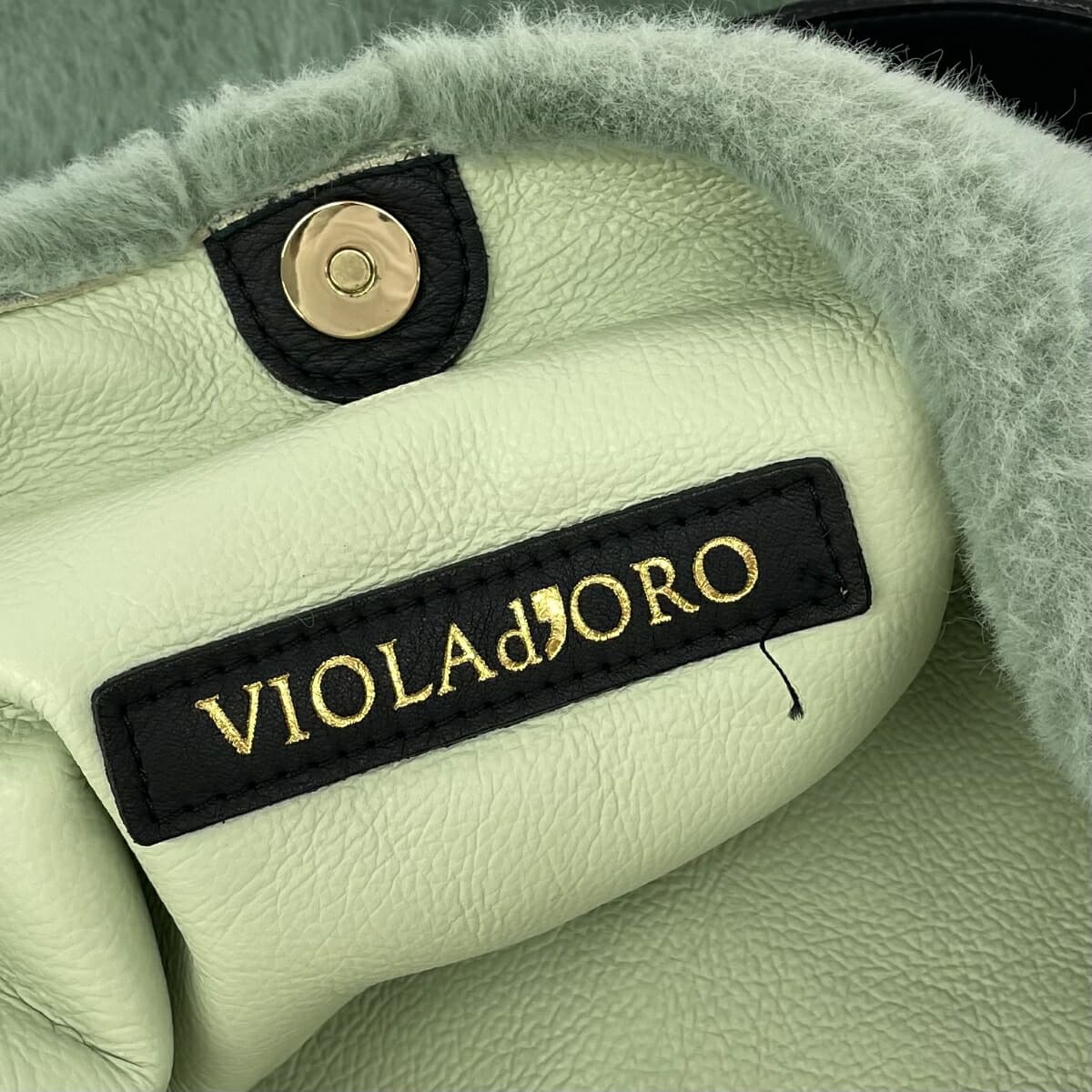 VIOLAd'ORO Viola d'Oro One Shoulder Bag Good Condition Light Green Mouton Women's Shoulder Bag 6