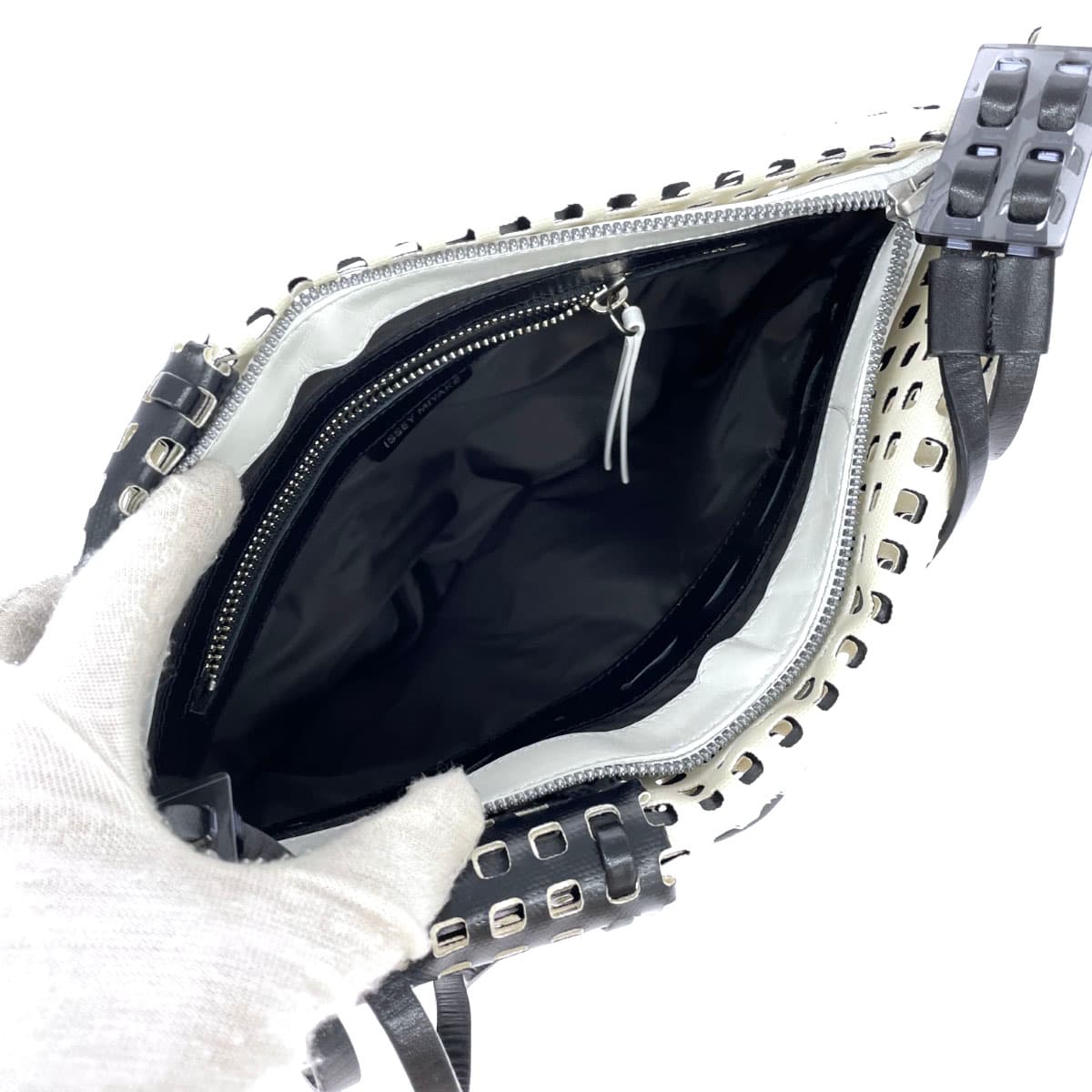 ISSEY MIYAKE Shoulder Tote Bag Good Condition IM41-AG21 Ivory x Black Leather Mesh Ladies Bag 4