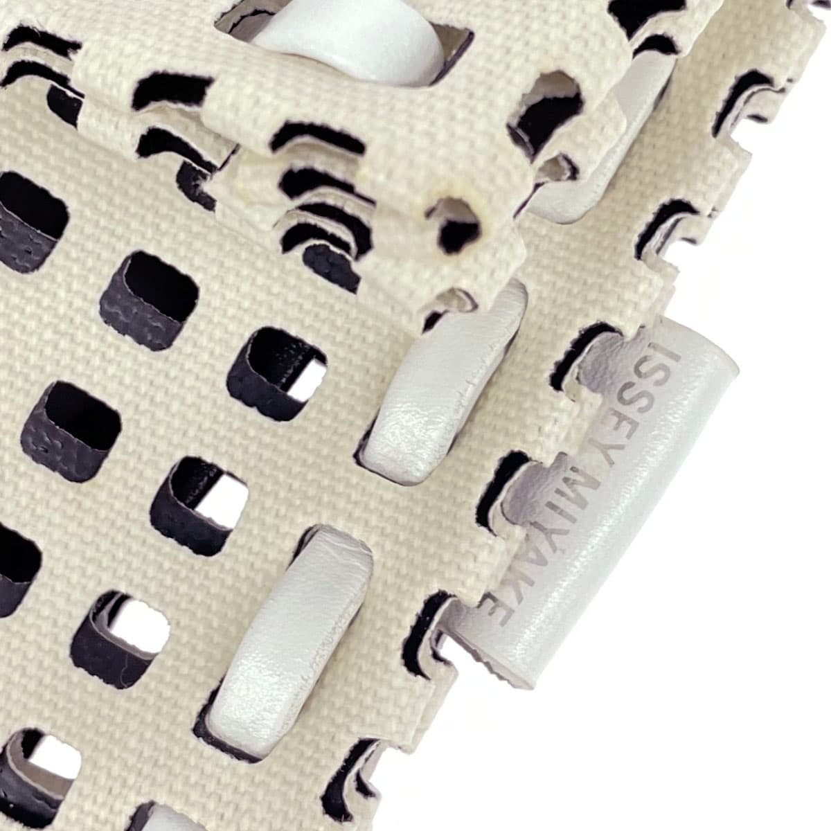 ISSEY MIYAKE Shoulder Tote Bag Good Condition IM41-AG21 Ivory x Black Leather Mesh Ladies Bag 8