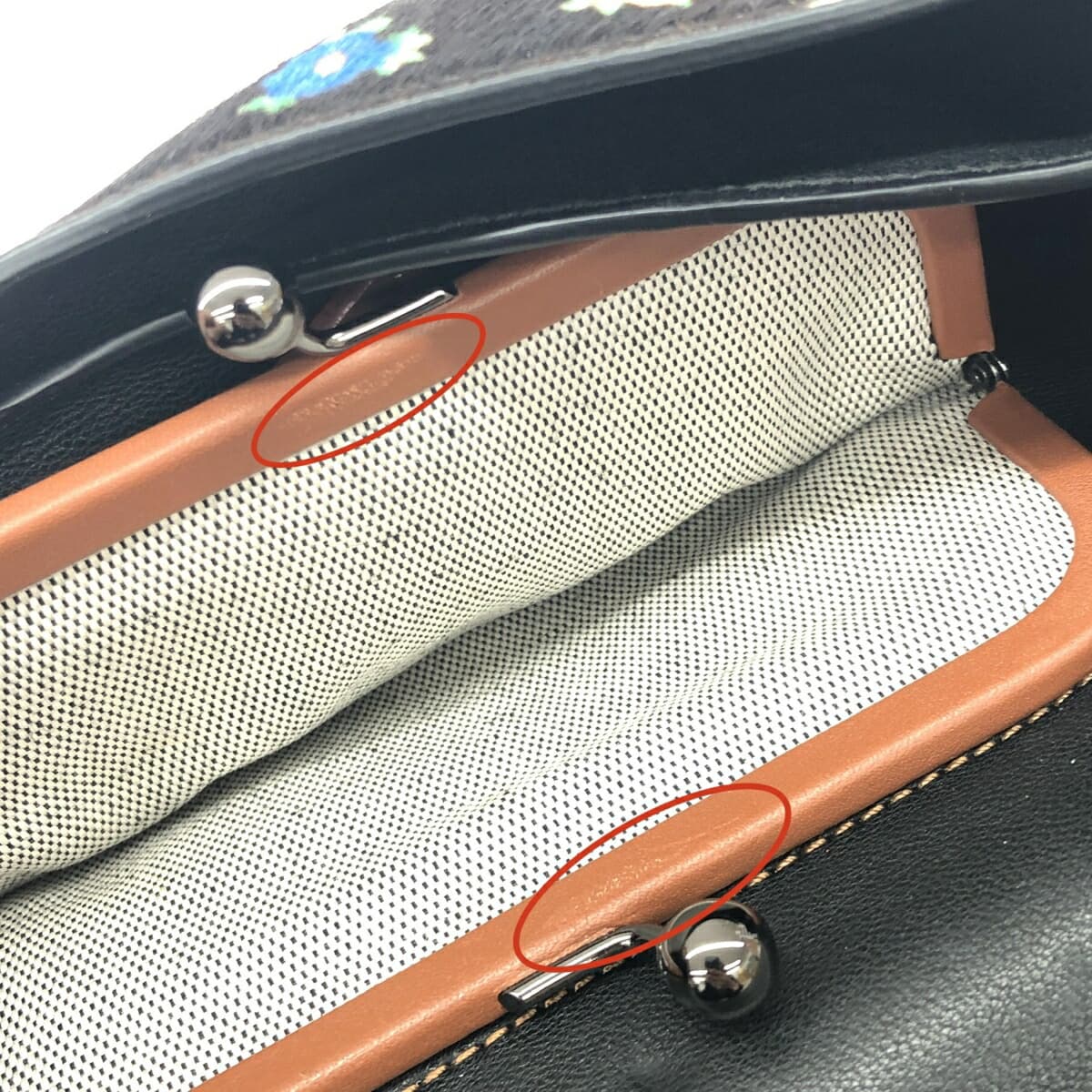 COACH Dinky 24 in excellent condition, floral pattern/turn lock/hair-on leather 38208, black, for women 10