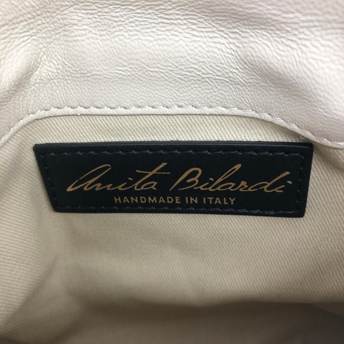 Anita Bilardi shoulder bag in good condition, quilted leather, white, for women 6